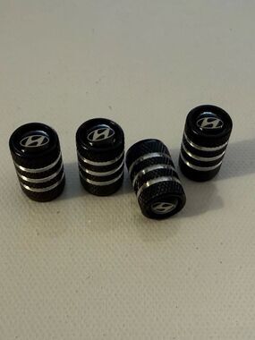 Hyundai Valve Stem Caps in Black Set of 4 NWT